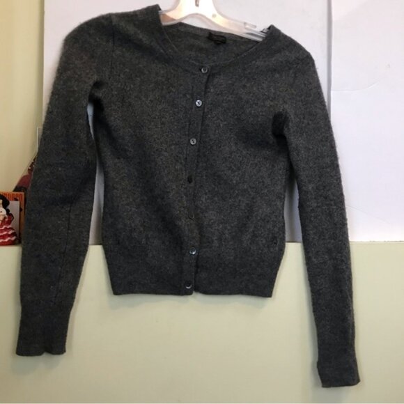 Aritzia Talula Babaton 100% Cashmere Cardigan Sweater Button up Crew Neck Grey S - Picture 2 of 15